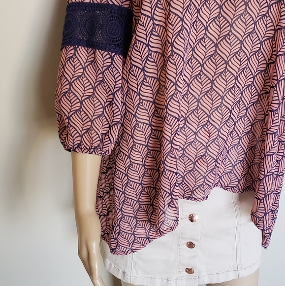 DE COLLECTION PINK & BLUE SHEER BLOUSE - Picture 3 of 6